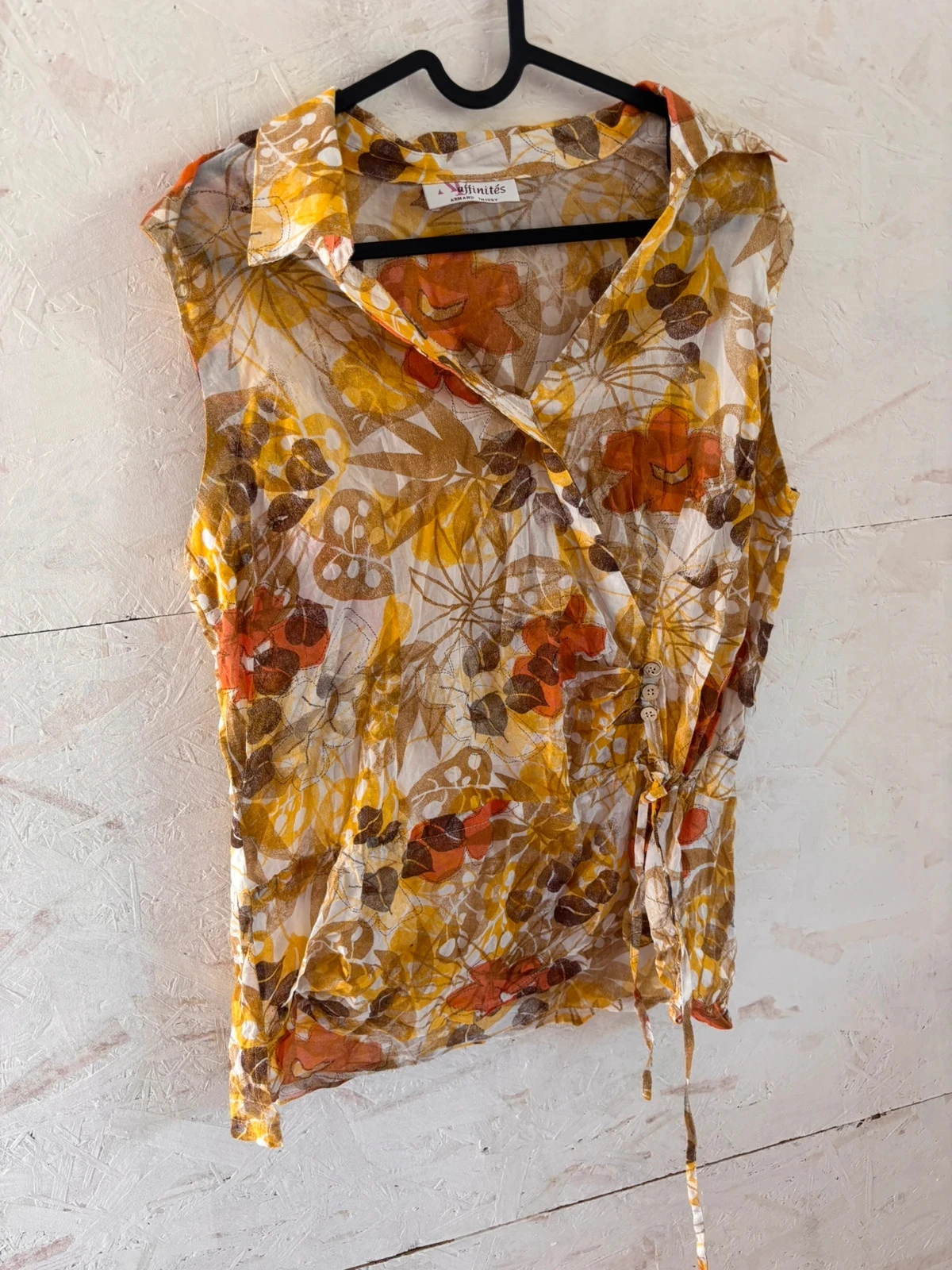 Zijden blouse zonder mouwen met ronde hals en bloemmotieven Affinités (Armand Thiery) Maat 42 (geschat) – photo 2
